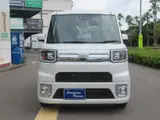 2019 Toyota Pixis Mega 660 G Turbo SAIII Pearl Van for sale, Japanese used car export - photo 6 of 51 | GULJI TRADERS
