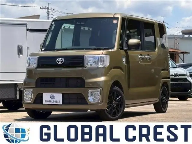 2022 Toyota Pixis Mega D SAIII Devotion 14AW Green Van for sale, Japanese used car export | GULJI TRADERS