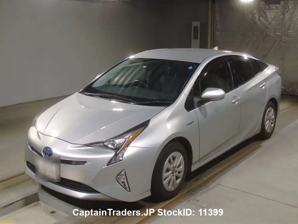 2017 Toyota Prius Hybyrid Silver Sedan for sale, Japanese used car export | GULJI TRADERS