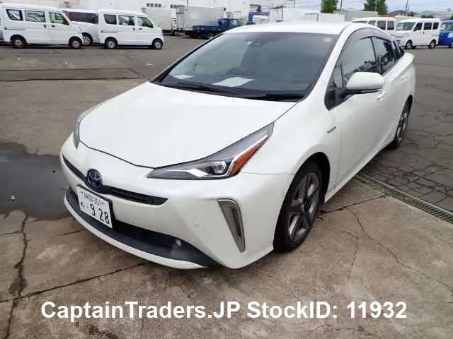 2019 Toyota Prius Hybyrid - photo 1 2019 Toyota Prius Hybyrid Pearl Sedan for sale, Japanese used car export | GULJI TRADERS
