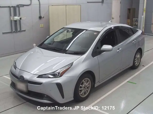 2021 Toyota Prius Hybyrid - photo 1 2021 Toyota Prius Hybyrid SILVER M Sedan for sale, Japanese used car export | GULJI TRADERS