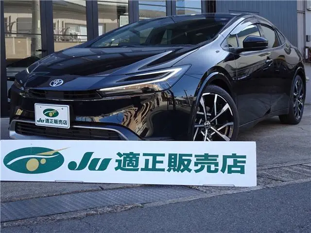 2023 Toyota Prius Phv Z - photo 1 2023 Toyota Prius Phv Z Black Sedan for sale, Japanese used car export - photo 1 of 80 | GULJI TRADERS