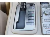 2004 Toyota Progres NC250 Prime Selection Pearl Sedan for sale, Japanese used car export - photo 33 of 36 | GULJI TRADERS