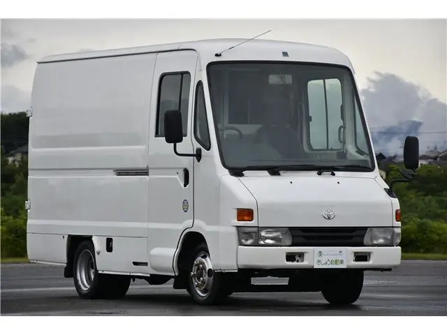 2000 Toyota Quick Delivery Specification B, 2-seater, maximum load capacity 2t, NOx/PM compliant. - photo 1 2000 Toyota Quick Delivery Specification B, 2-seater, maximum load capacity 2t, NOx/PM compliant. White Truck for sale, Japanese used car export - photo 1 of 48 | GULJI TRADERS