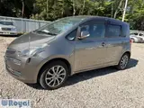 2007 Toyota Ractis G L Panorama Package Gray Van for sale, Japanese used car export - photo 1 of 9 | GULJI TRADERS