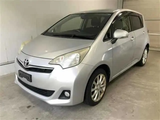 2014 Toyota Ractis - photo 1 2014 Toyota Ractis Silver Van for sale, Japanese used car export - photo 1 of 4 | GULJI TRADERS