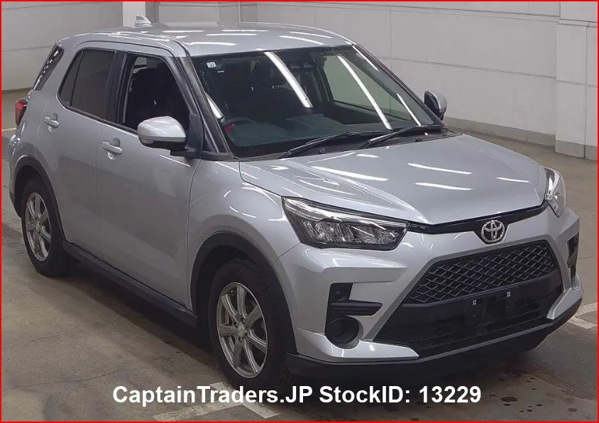 2020 Toyota Raize - photo 1 2020 Toyota Raize Silver SUV for sale, Japanese used car export - photo 1 of 9 | GULJI TRADERS