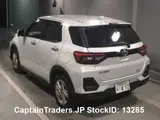 2023 Toyota Raize Pearl SUV for sale, Japanese used car export - photo 3 of 10 | GULJI TRADERS