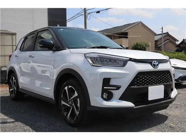 2026 Toyota Raize Z Pearl SUV for sale, Japanese used car export | GULJI TRADERS