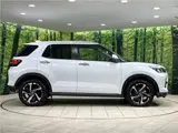 2026 Toyota Raize Z Pearl SUV for sale, Japanese used car export - photo 17 of 30 | GULJI TRADERS