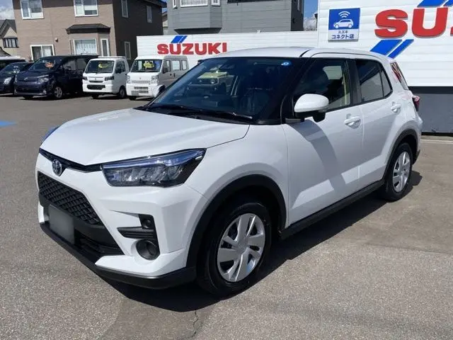 2026 Toyota Raize 1.0 X 4WD - photo 1 2026 Toyota Raize 1.0 X 4WD White SUV for sale, Japanese used car export - photo 1 of 40 | GULJI TRADERS