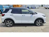 2026 Toyota Raize Z 4WD Black Roof 9-inch Display Audio Pearl SUV for sale, Japanese used car export - photo 4 of 35 | GULJI TRADERS