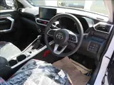 2026 Toyota Raize Hybrid Z Pearl SUV for sale, Japanese used car export - photo 4 of 14 | GULJI TRADERS