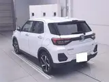 2026 Toyota Raize Hybrid Z Pearl SUV for sale, Japanese used car export - photo 2 of 12 | GULJI TRADERS
