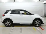 2026 Toyota Raize Z 4WD Pearl SUV for sale, Japanese used car export - photo 3 of 12 | GULJI TRADERS