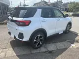 2026 Toyota Raize Hybrid Z Pearl SUV for sale, Japanese used car export - photo 5 of 9 | GULJI TRADERS