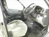 1998 Toyota Regius 4WD Other Van for sale, Japanese used car export - photo 4 of 8 | GULJI TRADERS