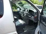 1999 Toyota Regius 3.0 Wind Tourer L Package Silver Van for sale, Japanese used car export - photo 3 of 10 | GULJI TRADERS
