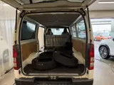 2018 Toyota Regius Ace Van DX 4WD White Van for sale, Japanese used car export - photo 4 of 4 | GULJI TRADERS