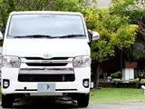 2019 Toyota Regius Ace Van Long Super GL ● One Owner ● Bed Kit ● Non-Smoking Car ● Genuine Navigation System ● Dashcam Pearl Van for sale, Japanese used car export - photo 7 of 41 | GULJI TRADERS