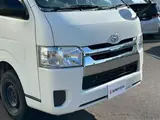 2019 Toyota Regius Ace Van DX 3/6-seater 4-door 4WD White Van for sale, Japanese used car export - photo 6 of 29 | GULJI TRADERS