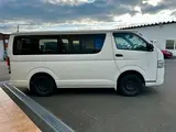 2019 Toyota Regius Ace Van DX 3/6-seater 4-door 4WD White Van for sale, Japanese used car export - photo 8 of 29 | GULJI TRADERS