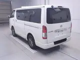 2019 Toyota Regius Ace Van 4WD Super GL Pearl Van for sale, Japanese used car export - photo 2 of 11 | GULJI TRADERS