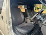 2020 Toyota Regius Ace Van 2.0 Super GL Dark Ply Pearl Van for sale, Japanese used car export - photo 21 of 26 | GULJI TRADERS
