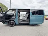 2007 Toyota Regius Van 3000 Super GL Green Color changed Van for sale, Japanese used car export - photo 5 of 9 | GULJI TRADERS