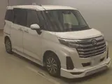 2025 Toyota Roomy Custom G Pearl Van for sale, Japanese used car export - photo 3 of 13 | GULJI TRADERS