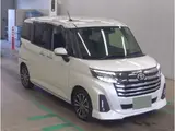 2025 Toyota Roomy Custom G-T Pearl Van for sale, Japanese used car export - photo 1 of 9 | GULJI TRADERS