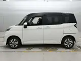 2026 Toyota Roomy Custom G Pearl Van for sale, Japanese used car export - photo 4 of 12 | GULJI TRADERS
