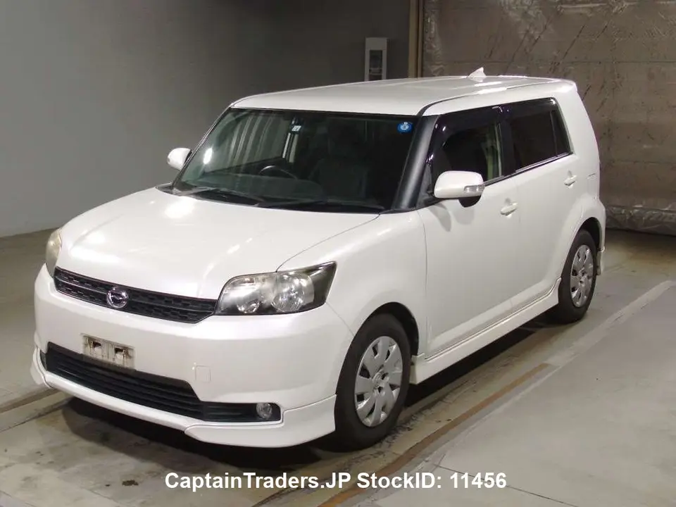 2011 Toyota Rumion Pearl Van for sale, Japanese used car export - photo 1 of 9 | GULJI TRADERS