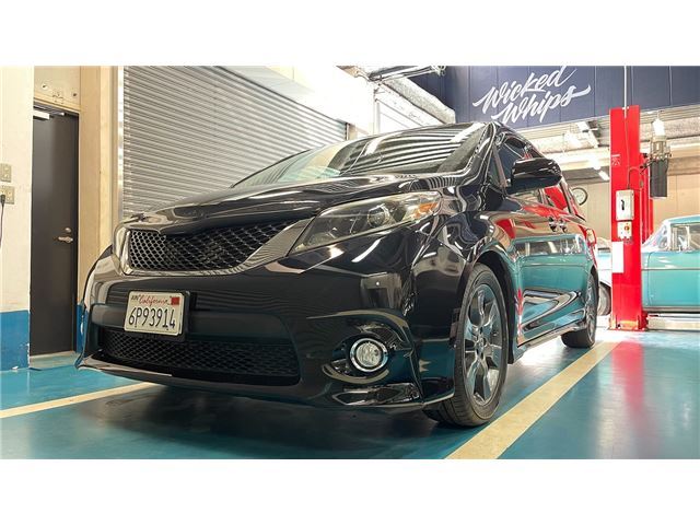 2015 Toyota Sienna SE Black Van for sale, Japanese used car export | GULJI TRADERS