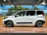 2026 Toyota Sienta Hybrid Z Pearl Van for sale, Japanese used car export - photo 12 of 30 | GULJI TRADERS