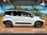 2026 Toyota Sienta Hybrid Z Pearl Van for sale, Japanese used car export - photo 16 of 30 | GULJI TRADERS