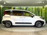 2026 Toyota Sienta Hybrid Z Pearl Van for sale, Japanese used car export - photo 8 of 29 | GULJI TRADERS