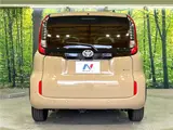 2026 Toyota Sienta Hybrid Z Gold Van for sale, Japanese used car export - photo 11 of 30 | GULJI TRADERS