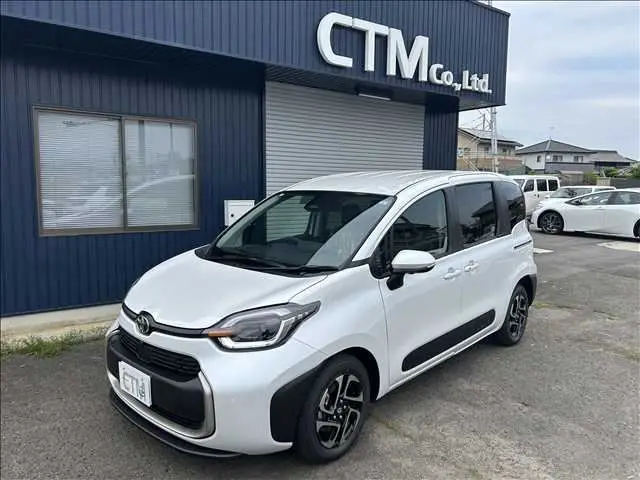 2026 Toyota Sienta Hybrid Z 7-seater Pearl Van for sale, Japanese used car export | GULJI TRADERS