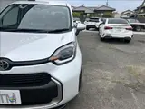 2026 Toyota Sienta Hybrid Z 7-seater Pearl Van for sale, Japanese used car export - photo 5 of 45 | GULJI TRADERS