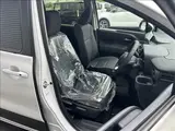2026 Toyota Sienta Hybrid Z Pearl Van for sale, Japanese used car export - photo 18 of 44 | GULJI TRADERS
