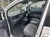 2026 Toyota Sienta Hybrid Z Pearl Van for sale, Japanese used car export - photo 36 of 44 | GULJI TRADERS
