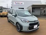 2026 Toyota Sienta Hybrid Z (Registered, Unregistered) Green Van for sale, Japanese used car export - photo 3 of 37 | GULJI TRADERS