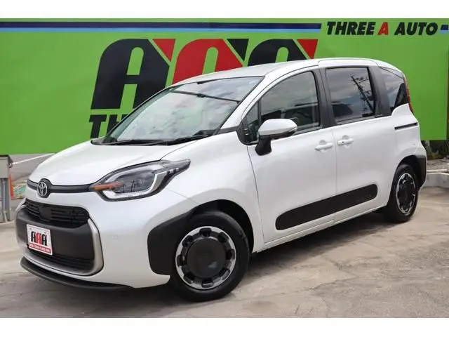 2026 Toyota Sienta Hybrid Z - photo 1 2026 Toyota Sienta Hybrid Z Pearl Van for sale, Japanese used car export - photo 1 of 19 | GULJI TRADERS