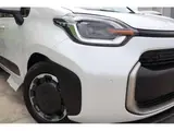 2026 Toyota Sienta Hybrid Z Pearl Van for sale, Japanese used car export - photo 8 of 19 | GULJI TRADERS