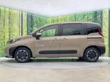 2026 Toyota Sienta Hybrid Z Brown Van for sale, Japanese used car export - photo 7 of 24 | GULJI TRADERS