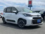 2026 Toyota Sienta Hybrid Z 7-seater Pearl Van for sale, Japanese used car export - photo 1 of 24 | GULJI TRADERS