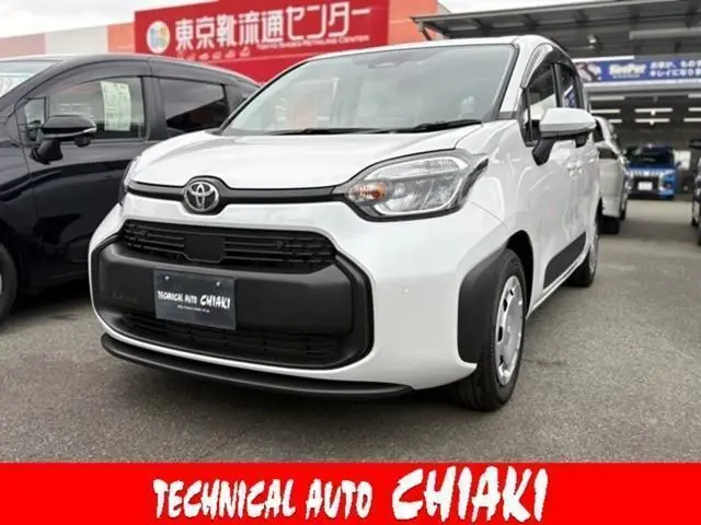 2026 Toyota Sienta Hybrid 1.5 X White Van for sale, Japanese used car export - photo 1 of 9 | GULJI TRADERS