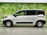2026 Toyota Sienta Hybrid G White Van for sale, Japanese used car export - photo 2 of 9 | GULJI TRADERS