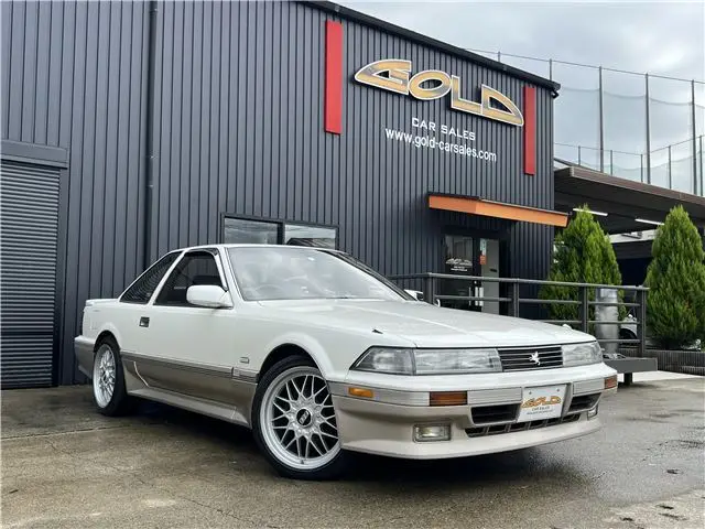 1989 Toyota Soarer 3.0 GT Limited air suspension model Pearl Coupe for sale, Japanese used car export | GULJI TRADERS